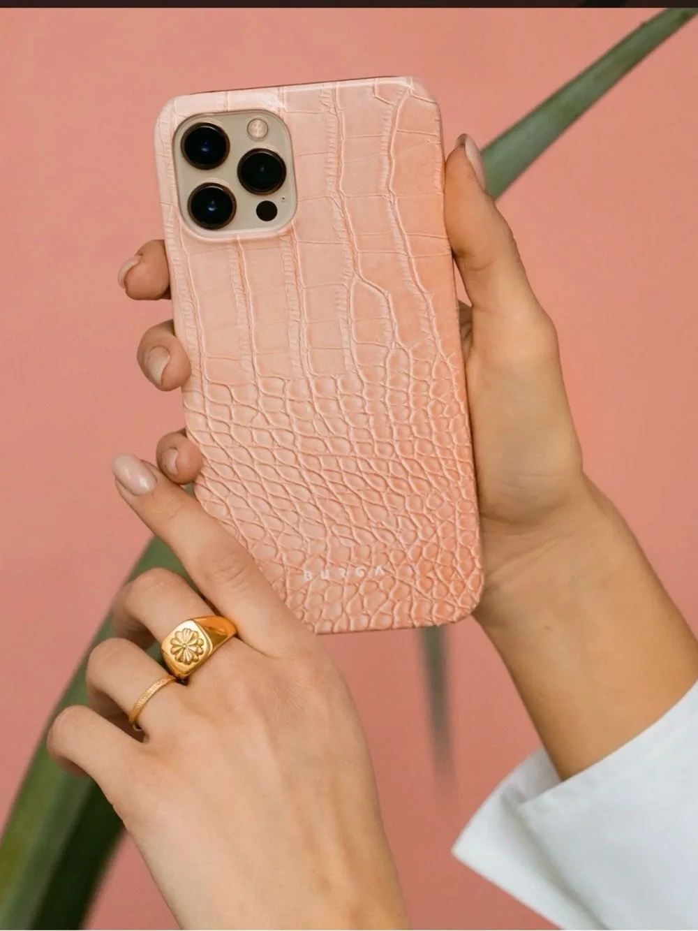 BURGA • Pink Croco - iPhone 16e Case